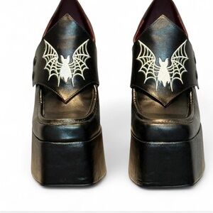The Grave Girls. Dolls Kill. 5” Heel 2” Platform Sz 8